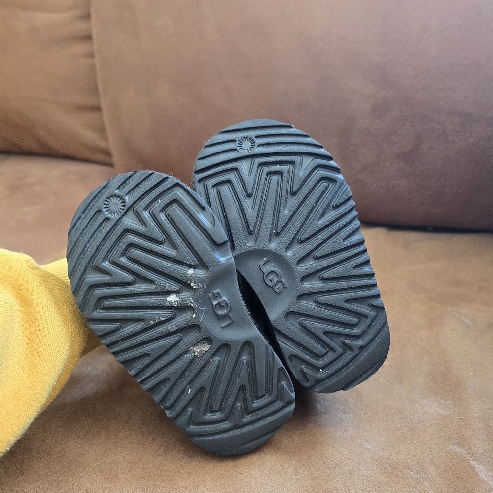 UGG Classic Black Boots - Picture 3 of 5